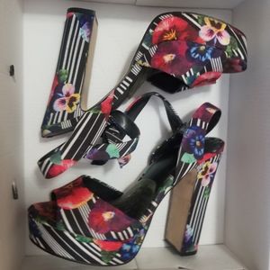 Aldo Sandals Size 7
